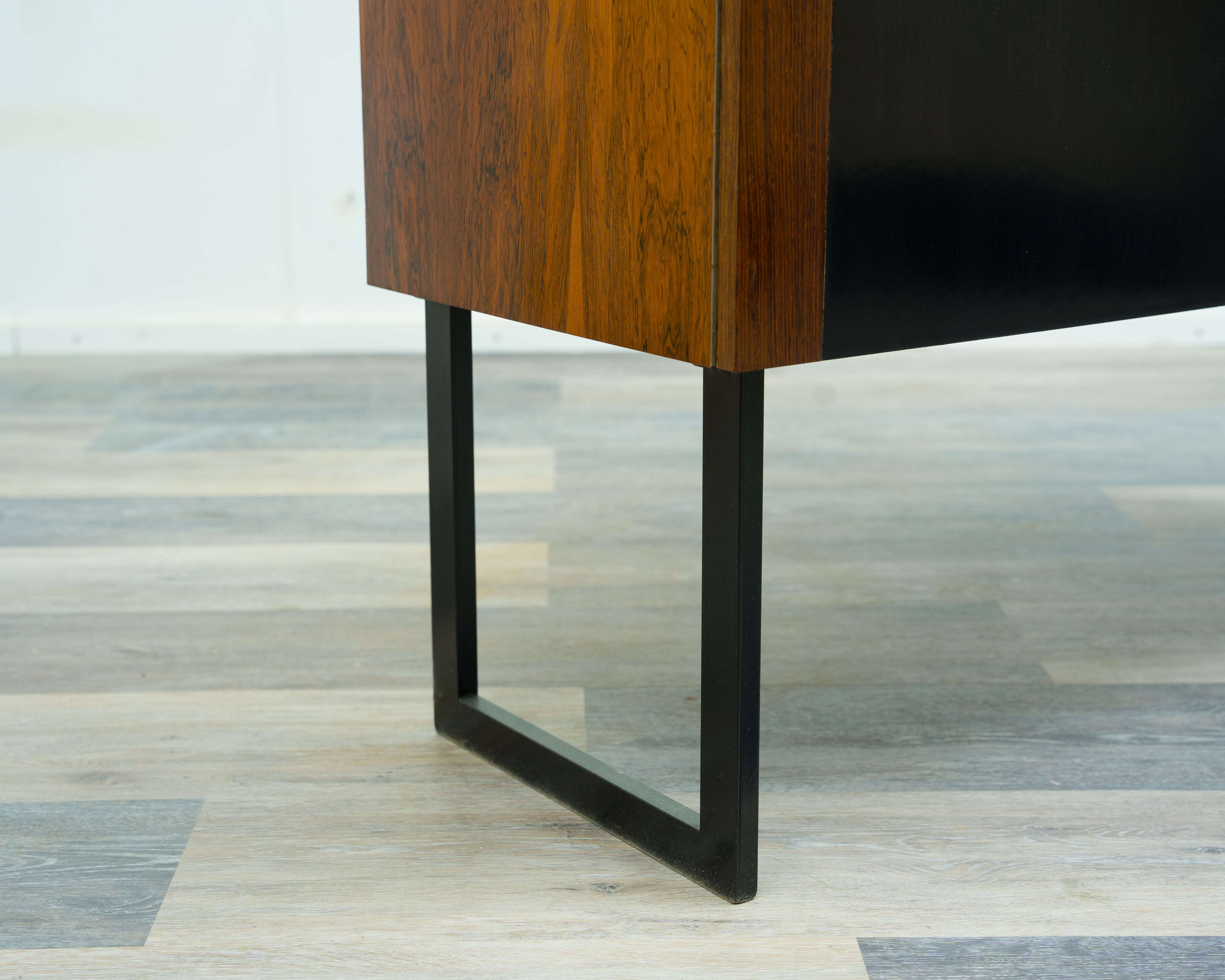 Buffet années 70 xs en palissandre, restauré.