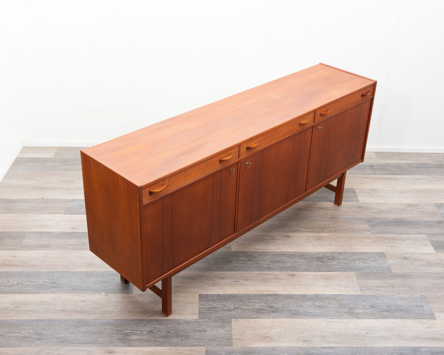 60er-Jahre-Sideboard in Teakholz. Hersteller Ulferts, Tibro Sweden, restauriert