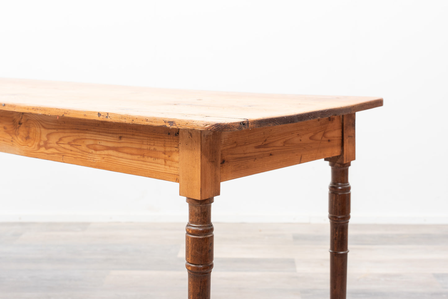 Très grande table de bistro,années 1930.