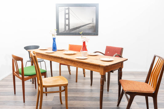 Sehr großer Wirtshaustisch aus Frankreich, 30er Jahre.