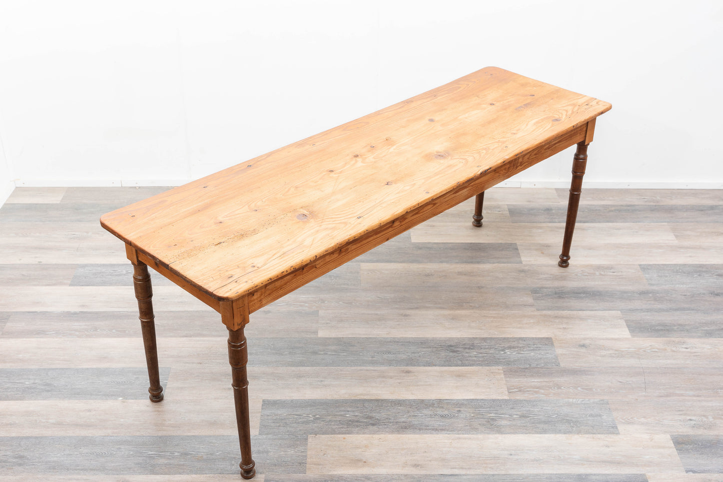 Très grande table de bistro,années 1930.