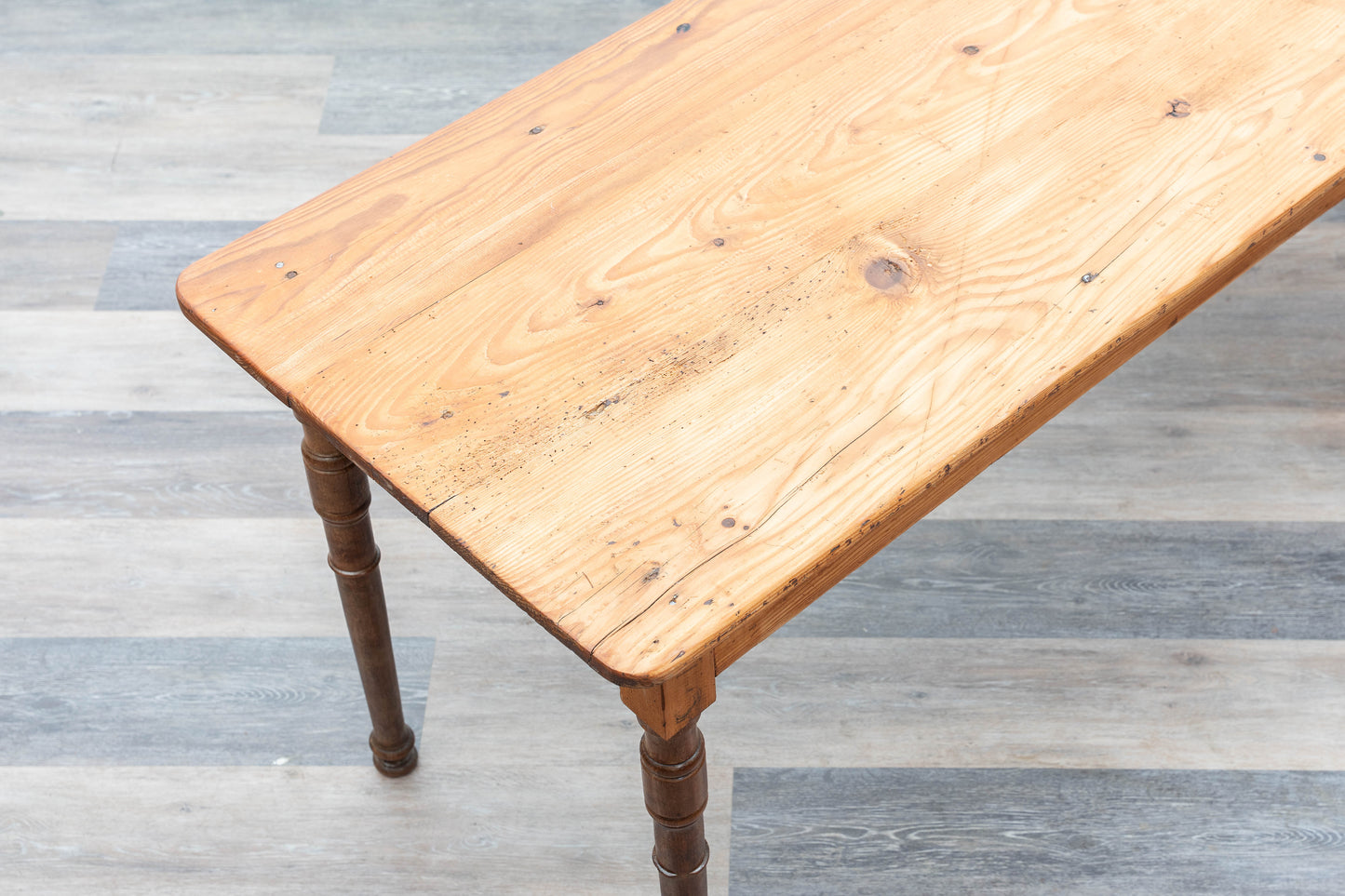Très grande table de bistro,années 1930.