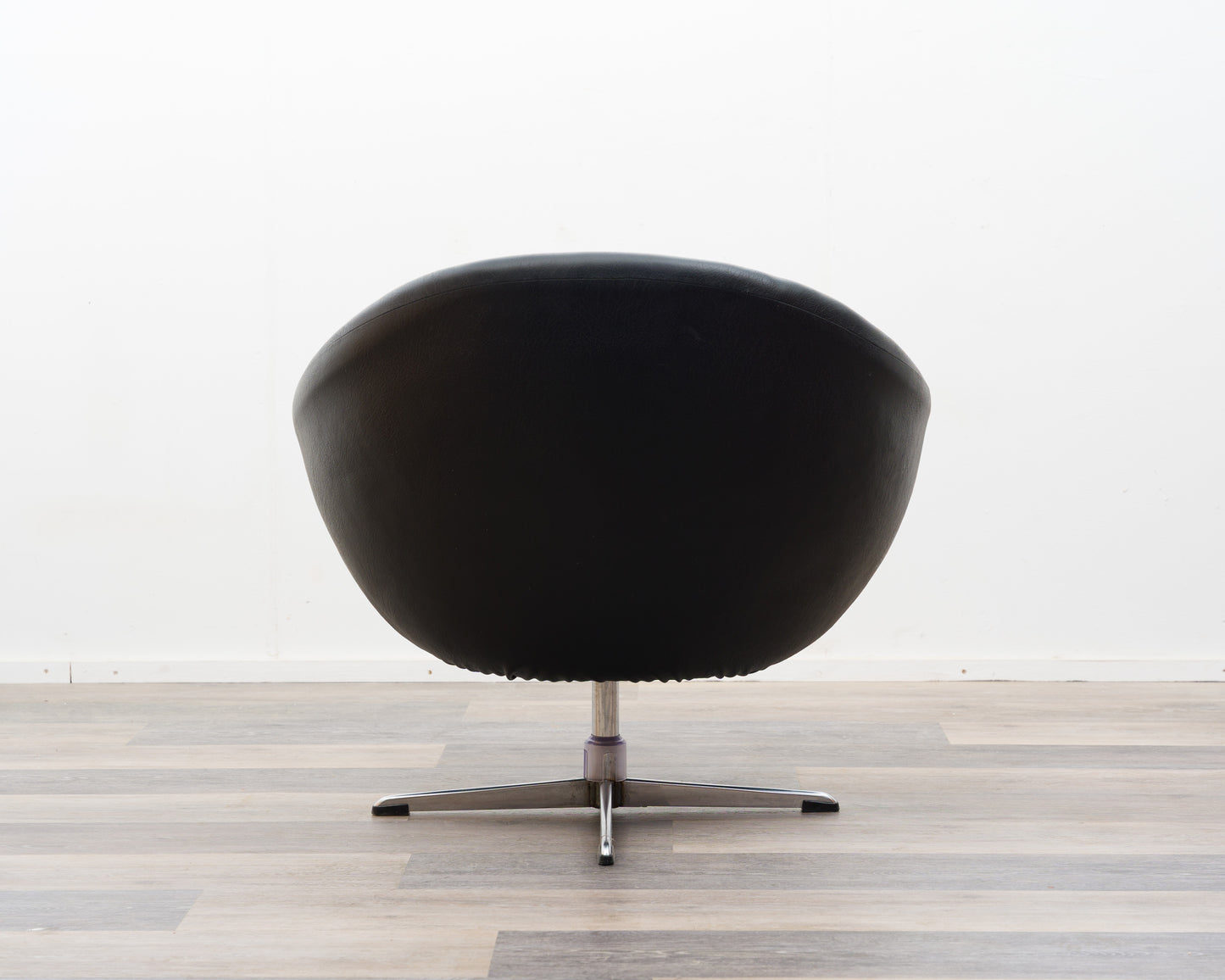 Un fauteuil cocktail /fauteuil boule, rétro, années 70
