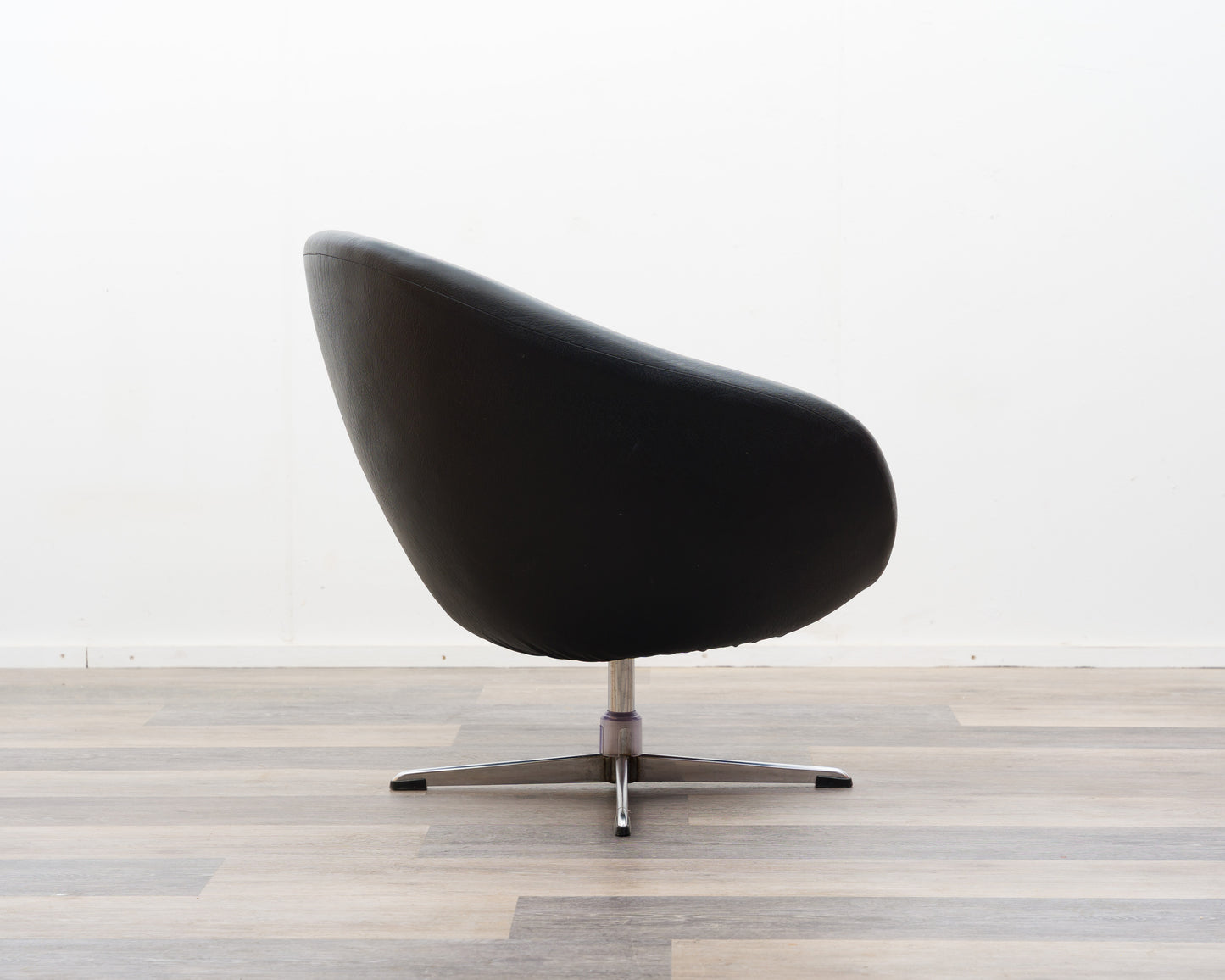 Un fauteuil cocktail /fauteuil boule, rétro, années 70