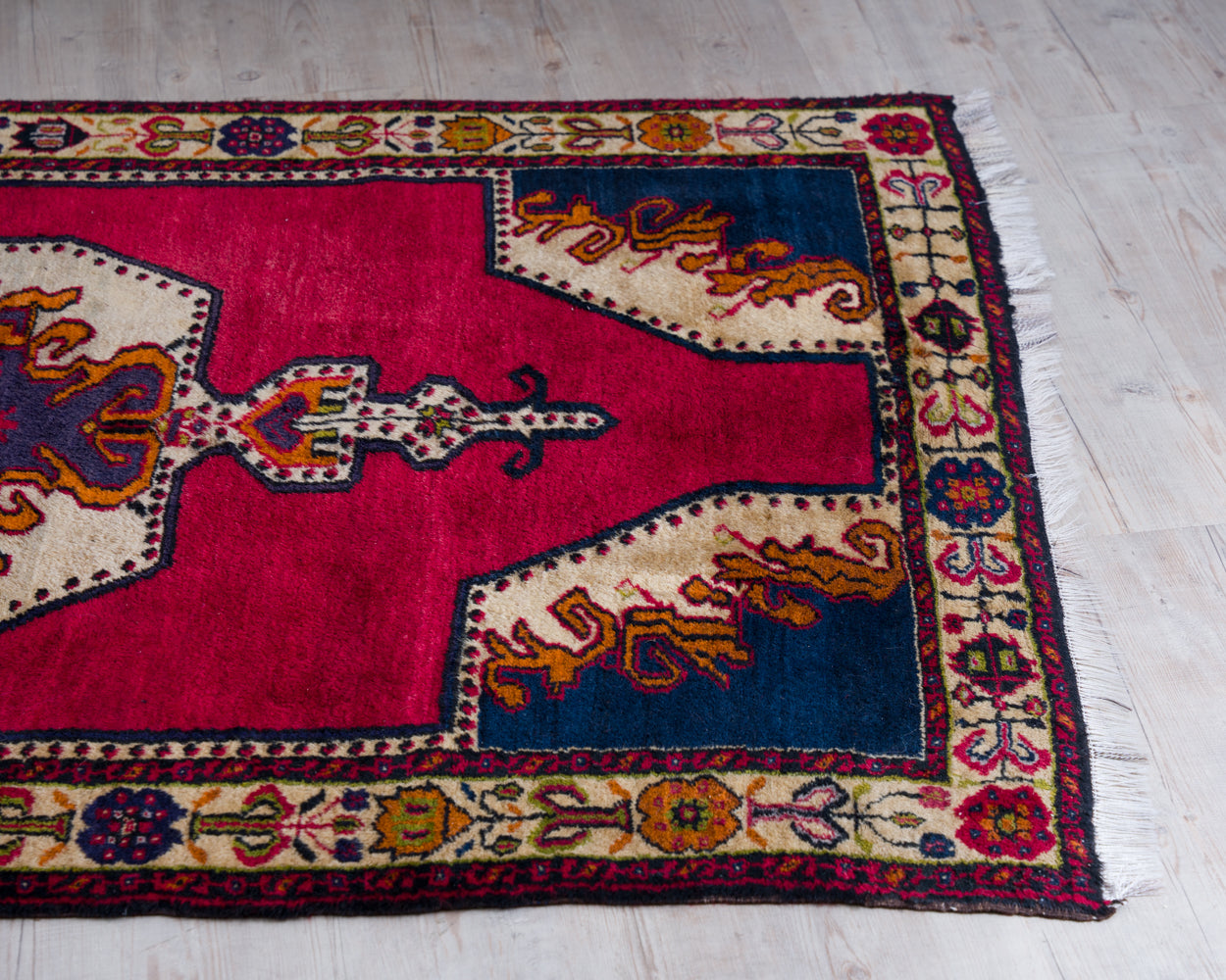 Handgeknüpfter Kordi-Orientteppich – Traditionelle Handwerkskunst