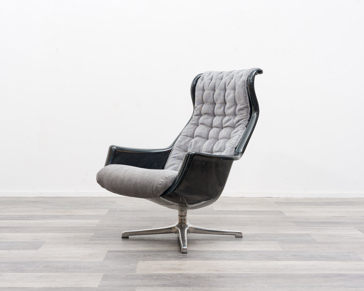 Space-Age-Sessel, Lounge-Sessel. Design: Alf Svenson & Yngvar Sandström für Dux Sweden
