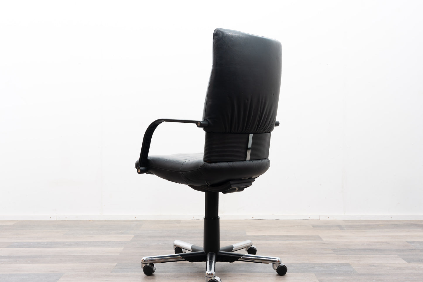 Büro/Büroschreibtischsessel. Hersteller: Vitra. Designer: Mario Bellini, Modell: Figura