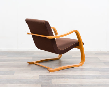 Chaise cantilever des années 1950, dans le style d'Alvar Aalto, en état d'origine.