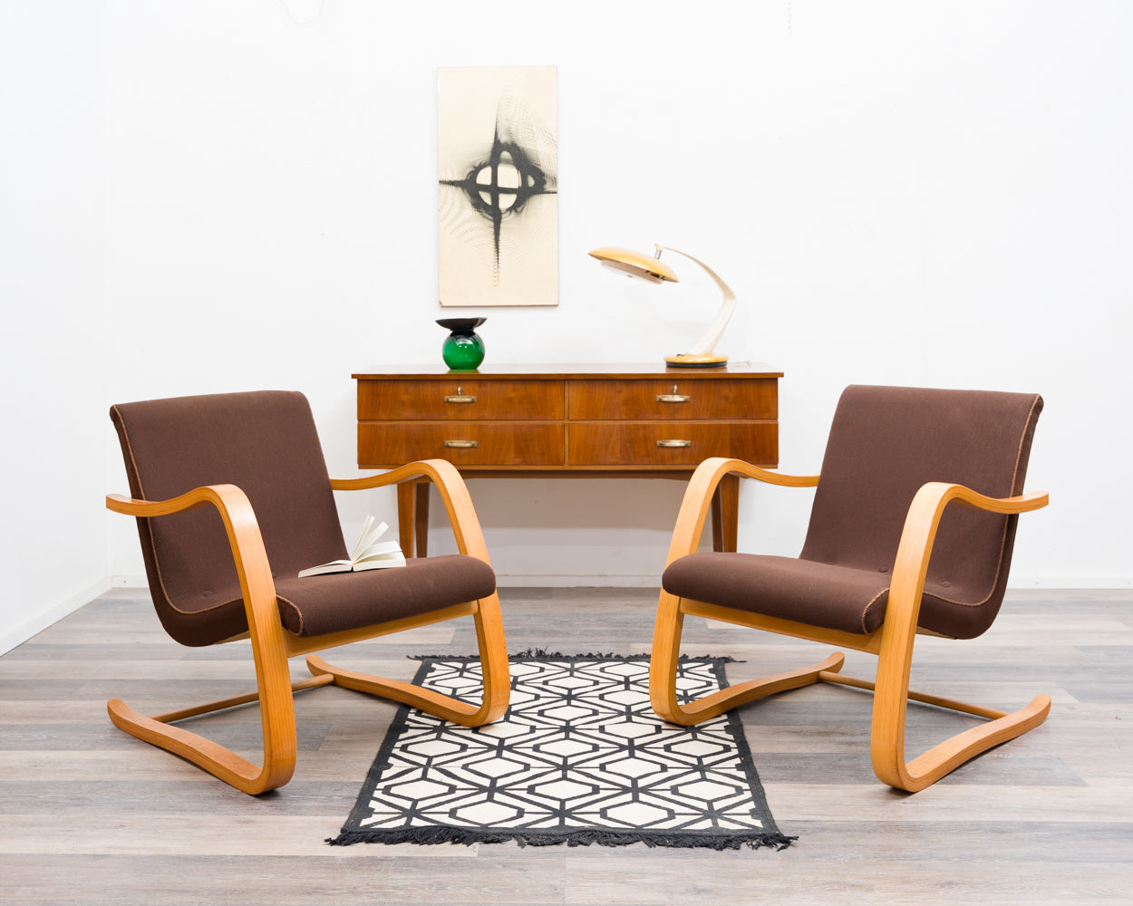 Chaise cantilever des années 1950, dans le style d'Alvar Aalto, en état d'origine.