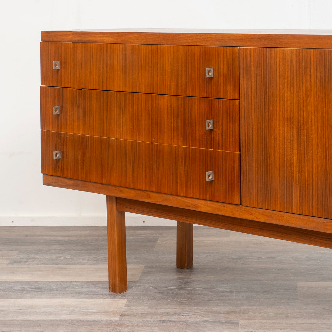 60er Jahre Sideboard, Nussbaum, restauriert, 240cm