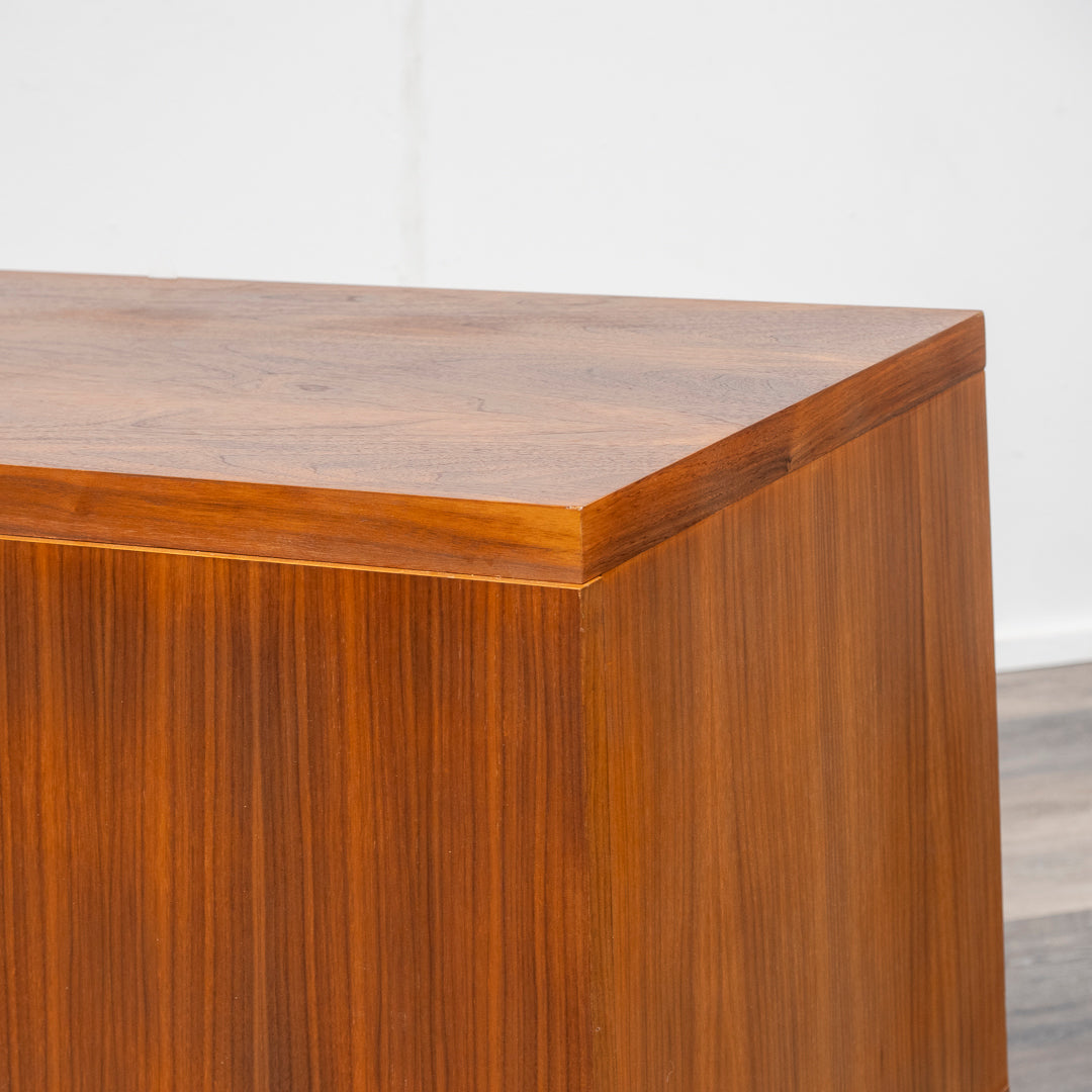 60er Jahre Sideboard, Nussbaum, restauriert, 240cm