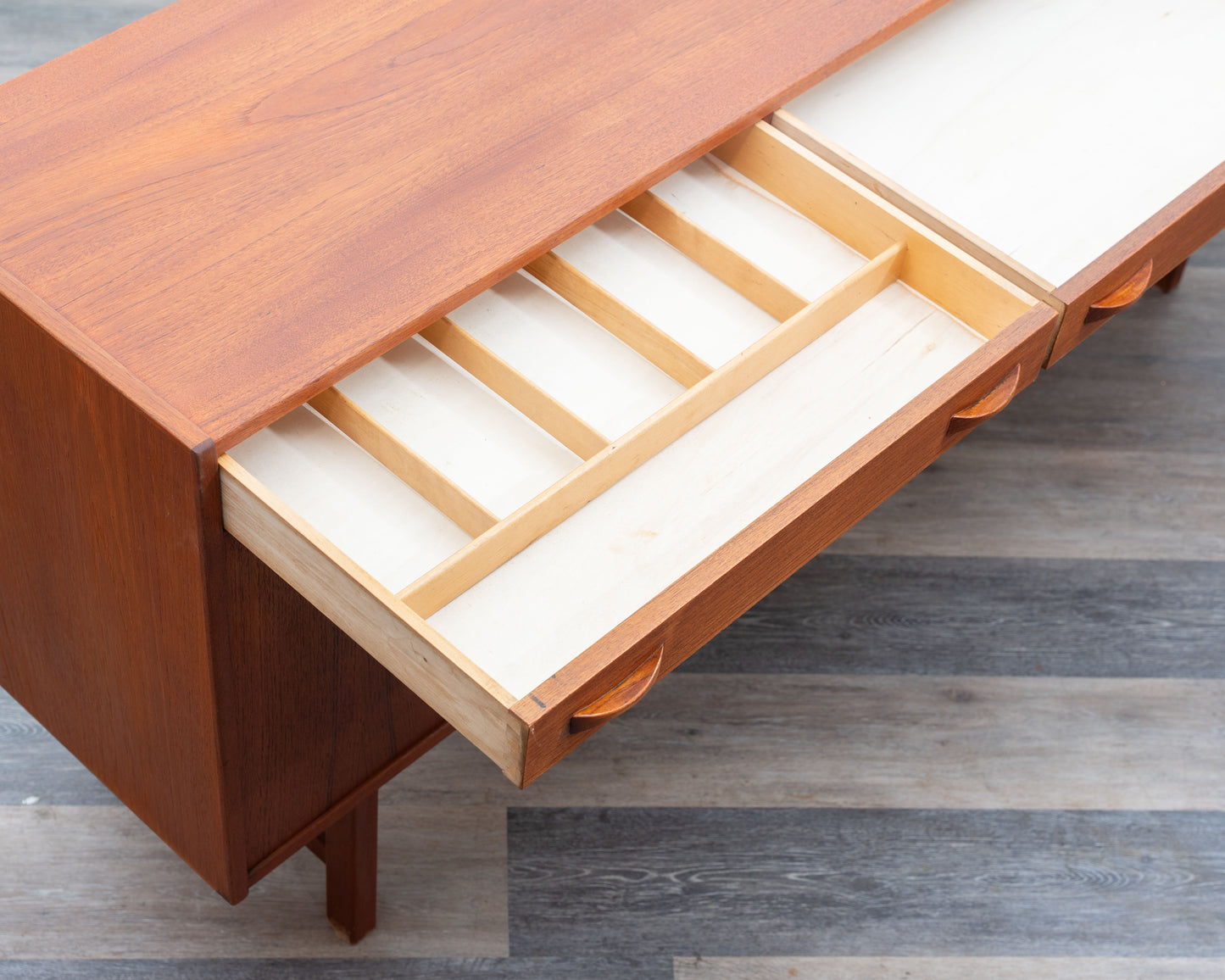 60er-Jahre-Sideboard in Teakholz. Hersteller Ulferts, Tibro Sweden, restauriert