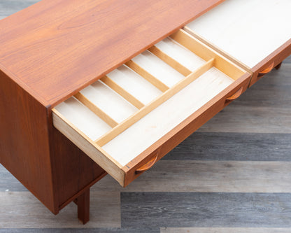 60er-Jahre-Sideboard in Teakholz. Hersteller Ulferts, Tibro Sweden, restauriert