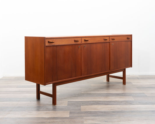 60er-Jahre-Sideboard in Teakholz. Hersteller Ulferts, Tibro Sweden, restauriert