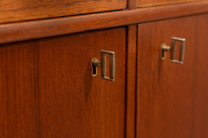 Buffet en teck des années 1960. Fabricant : Ulferts, Tibro Suède, restauré