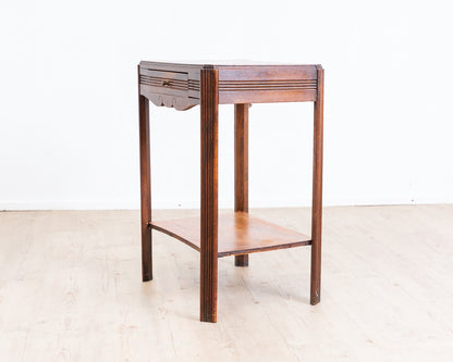 Petite commode Art déco élégante en chêne massif