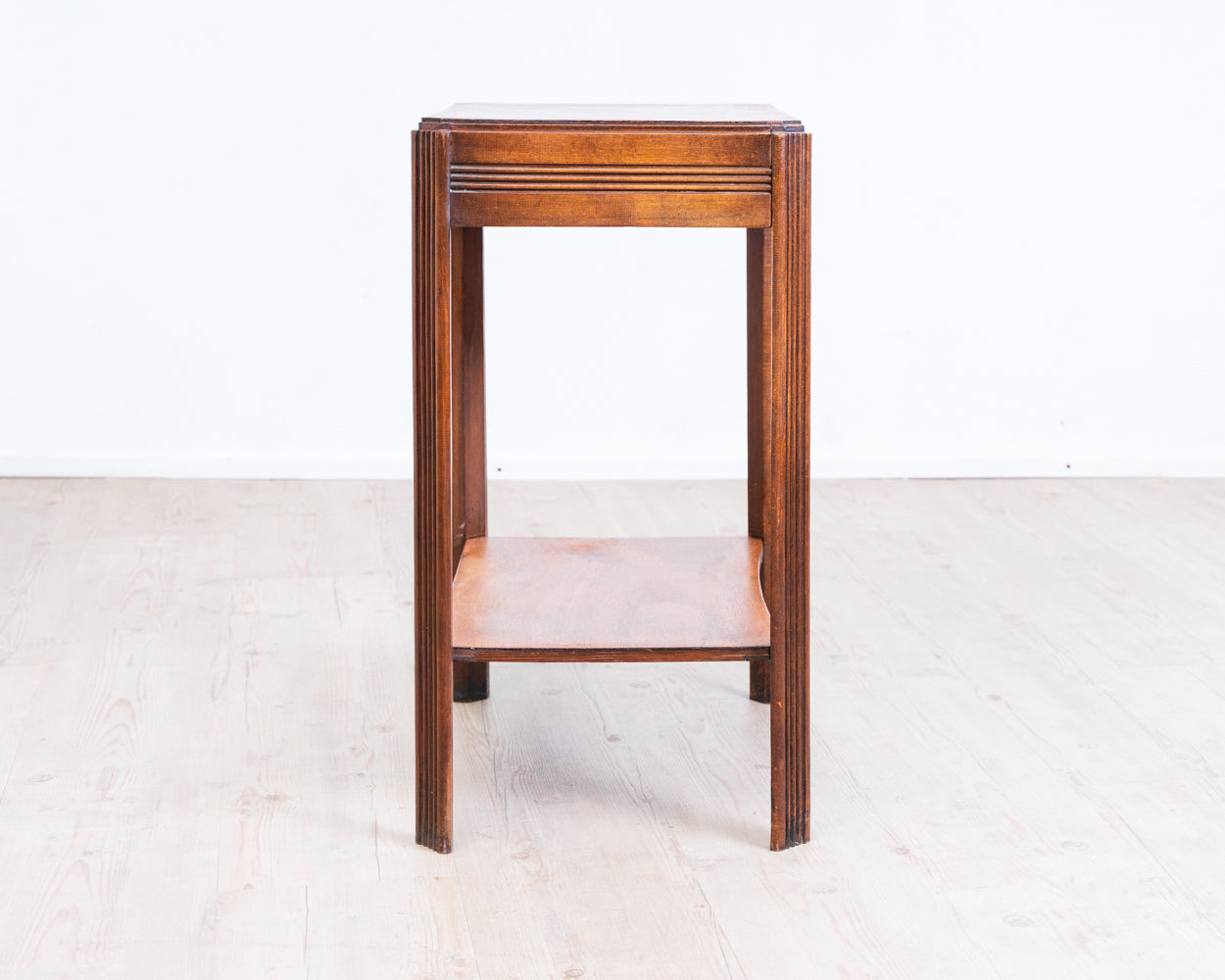 Petite commode Art déco élégante en chêne massif