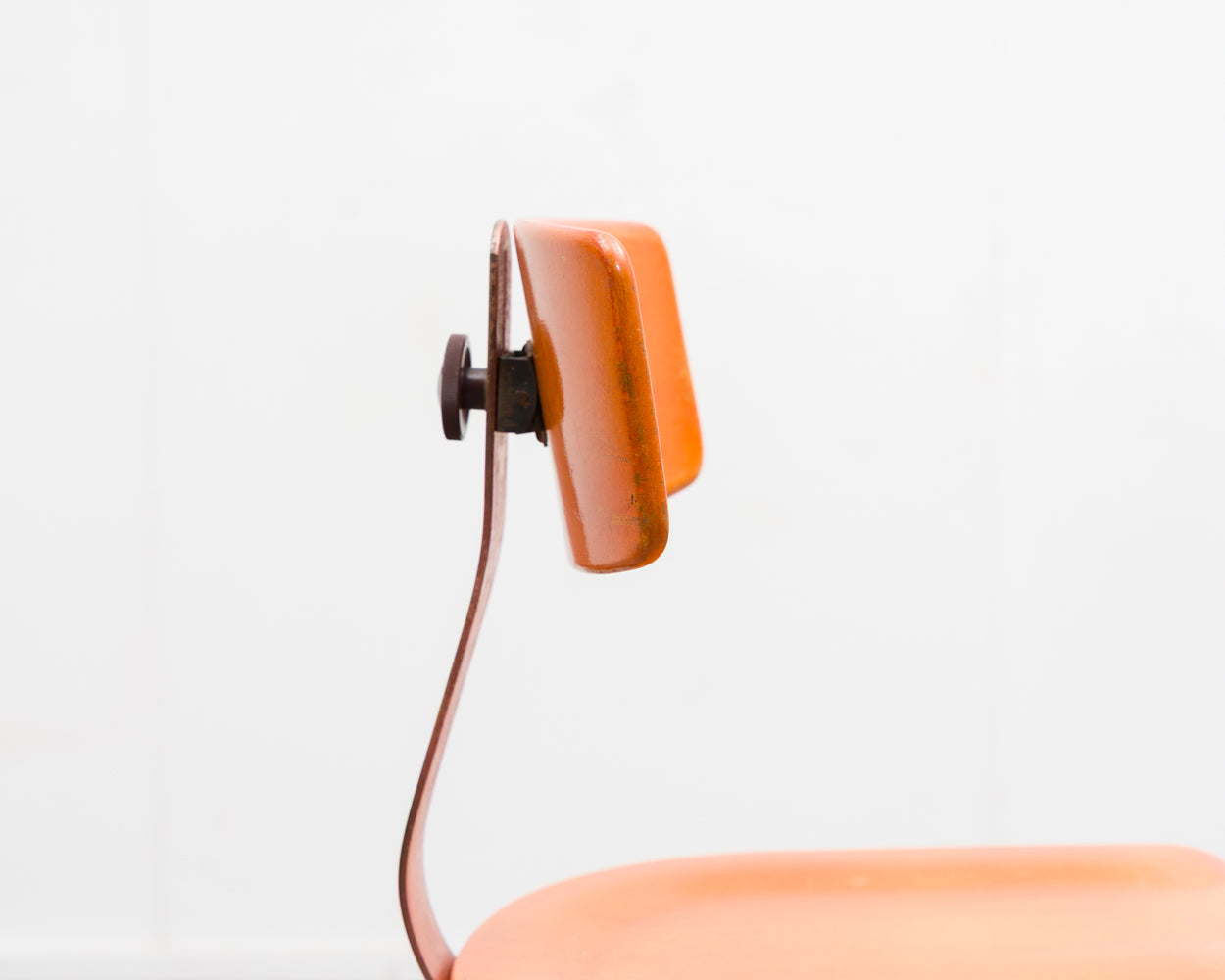 Chaise de bureau/chaise d'architecte au design industriel, fabricant Ama-Elastik, modèle 350
