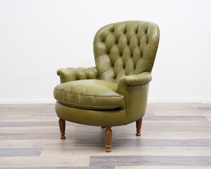 Kleiner Chesterfield-Sessel,Kamin-Sessel in olivgrünem Leder