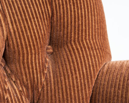 Fauteuil club confortable des années 40 avec revêtement en velours côtelé orange/marron