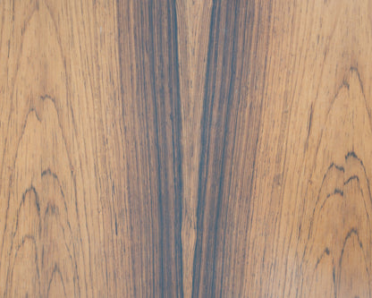 Runder, 70er-Jahre- Couchtisch, mit auffallend schöner Maserung