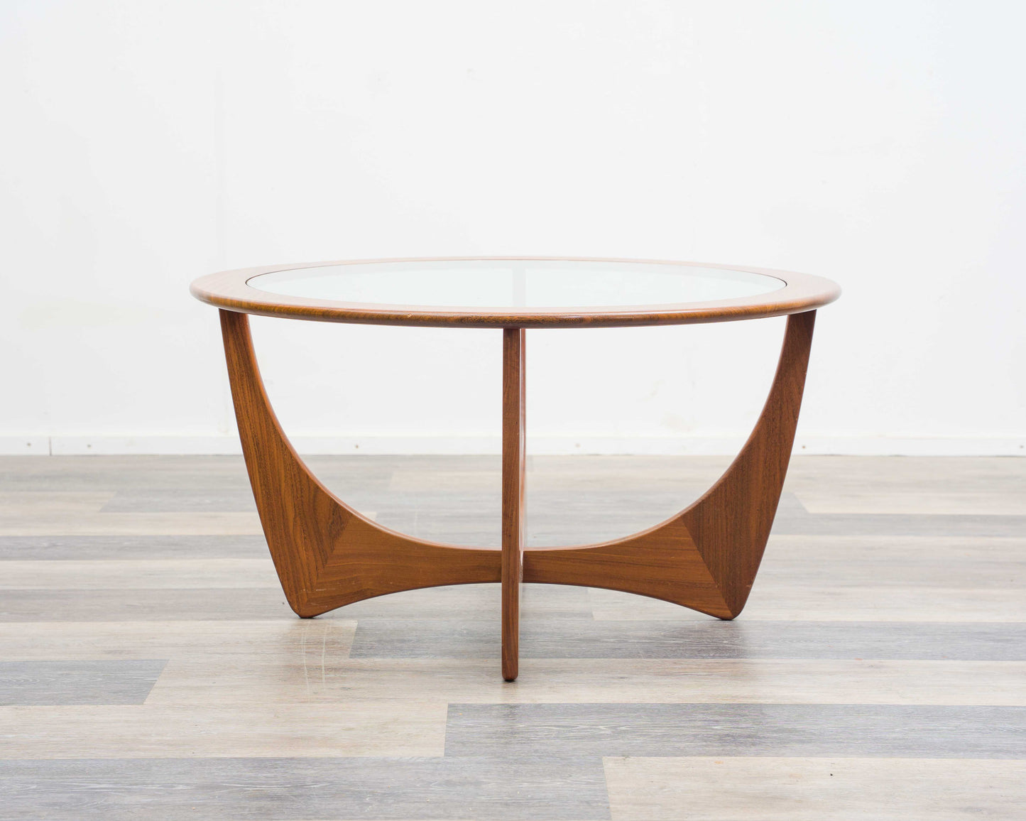 Couchtisch, 60er Jahre. Hersteller: G-Plan. Modell: Astro.