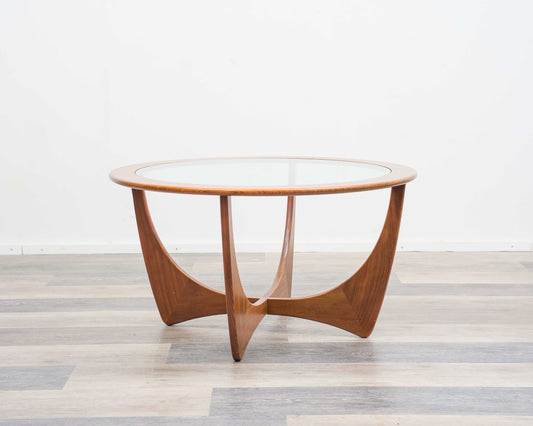 Couchtisch, 60er Jahre. Hersteller: G-Plan. Modell: Astro.