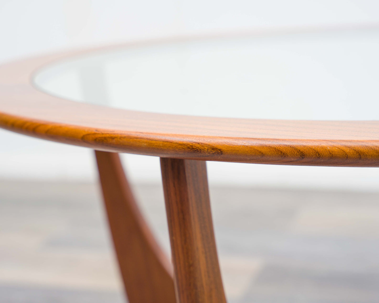 Couchtisch, 60er Jahre. Hersteller: G-Plan. Modell: Astro.