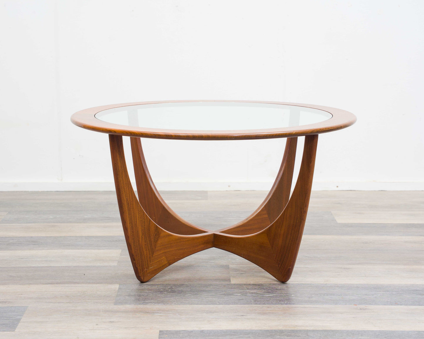 Couchtisch, 60er Jahre. Hersteller: G-Plan. Modell: Astro.