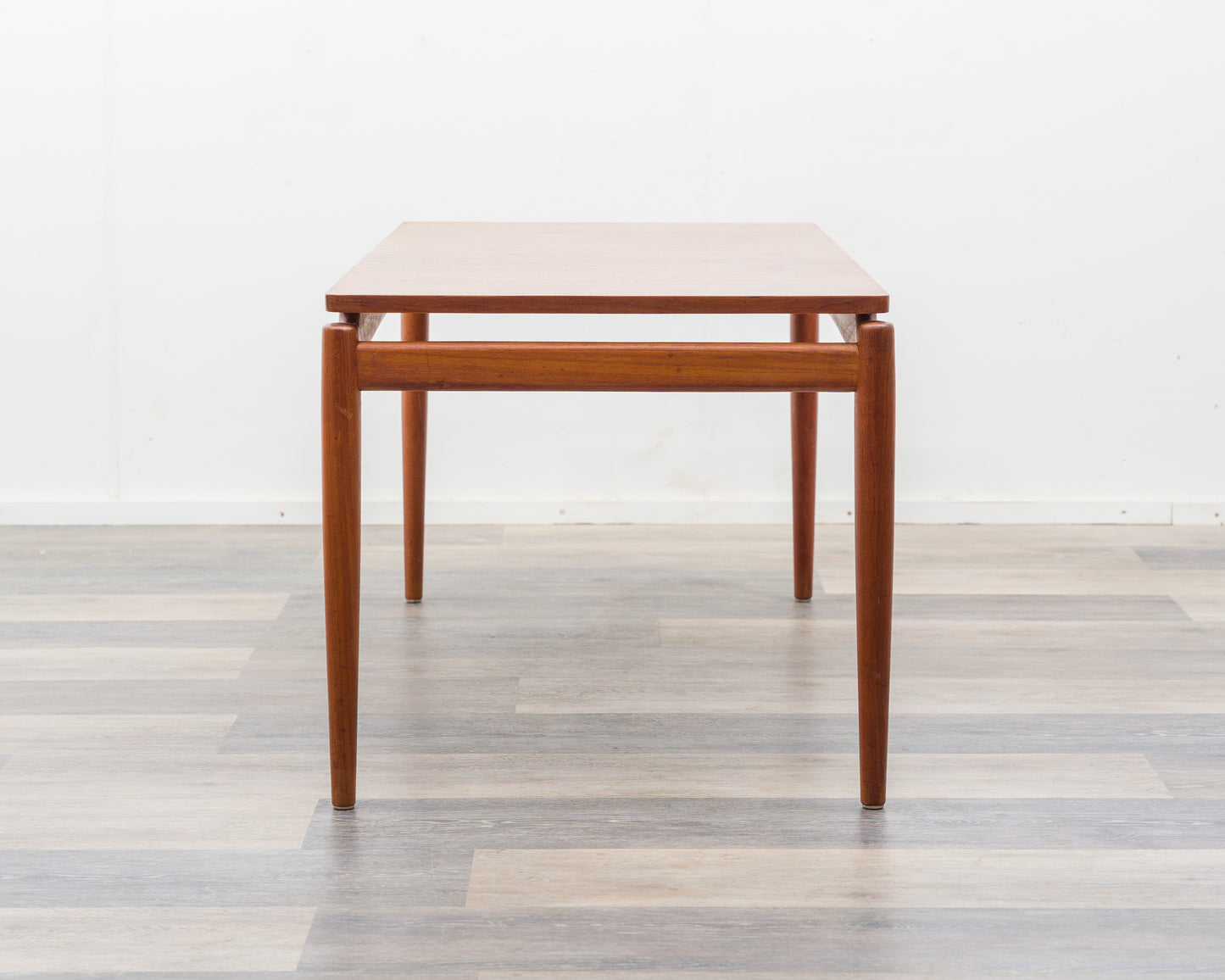 Grande table basse scandinave en teck des années 1960