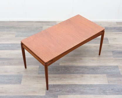 Grande table basse scandinave en teck des années 1960