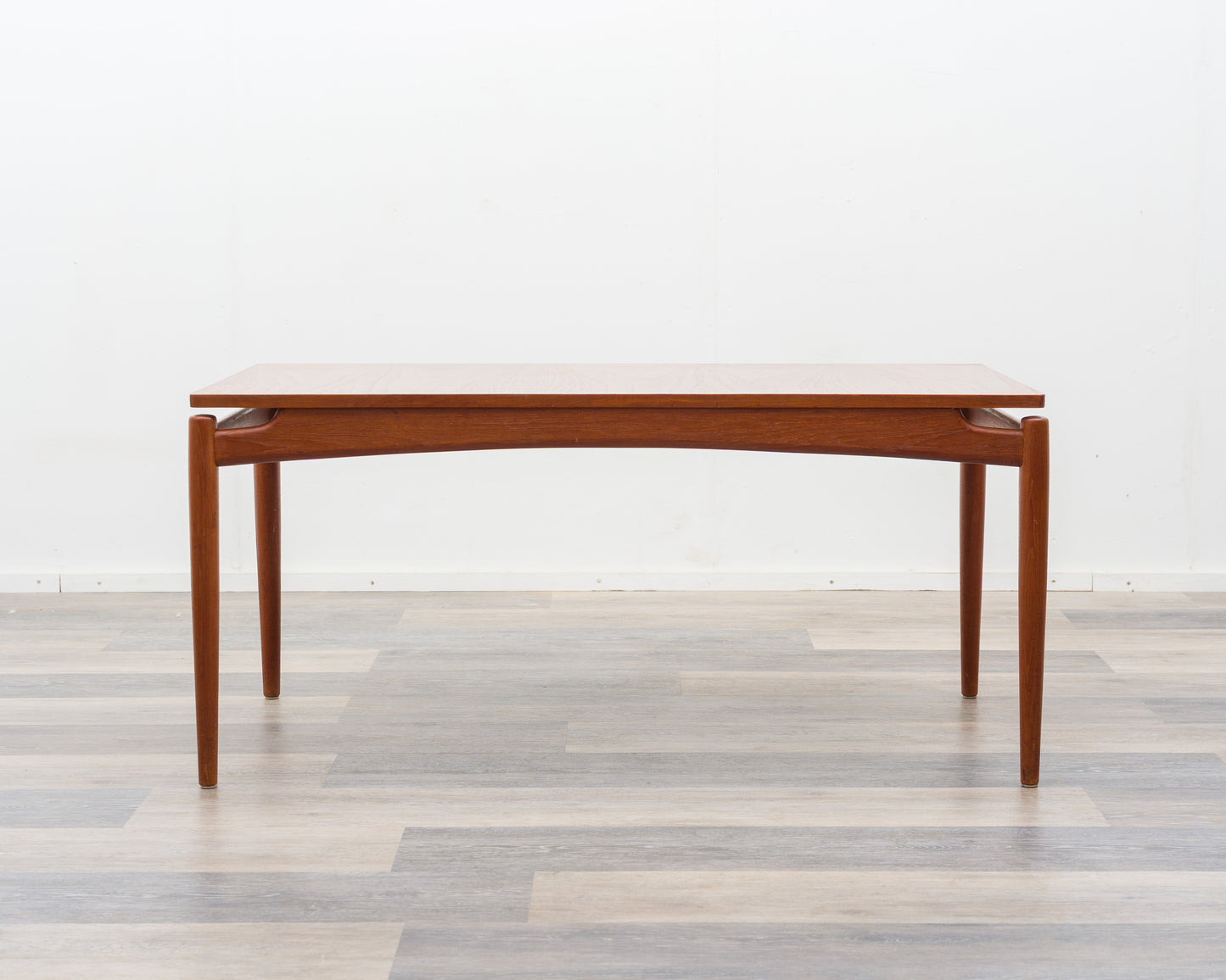 Grande table basse scandinave en teck des années 1960