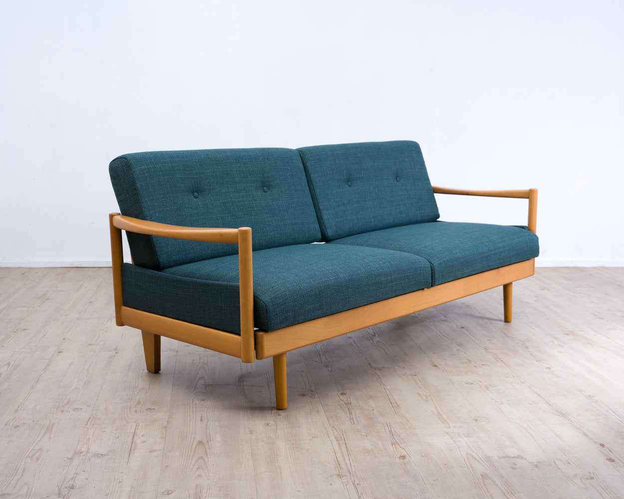 Seltenes 60er Jahre „Stella“-Sofa / Daybed aus  Massiv Buchenholz  Hersteller Walter Knoll,
