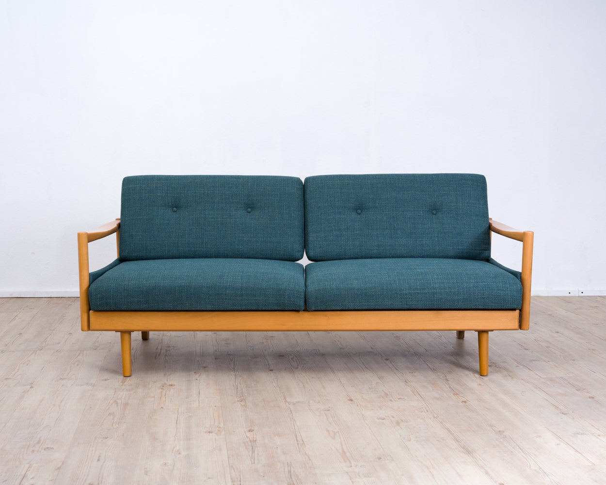 Seltenes 60er Jahre „Stella“-Sofa / Daybed aus  Massiv Buchenholz  Hersteller Walter Knoll,