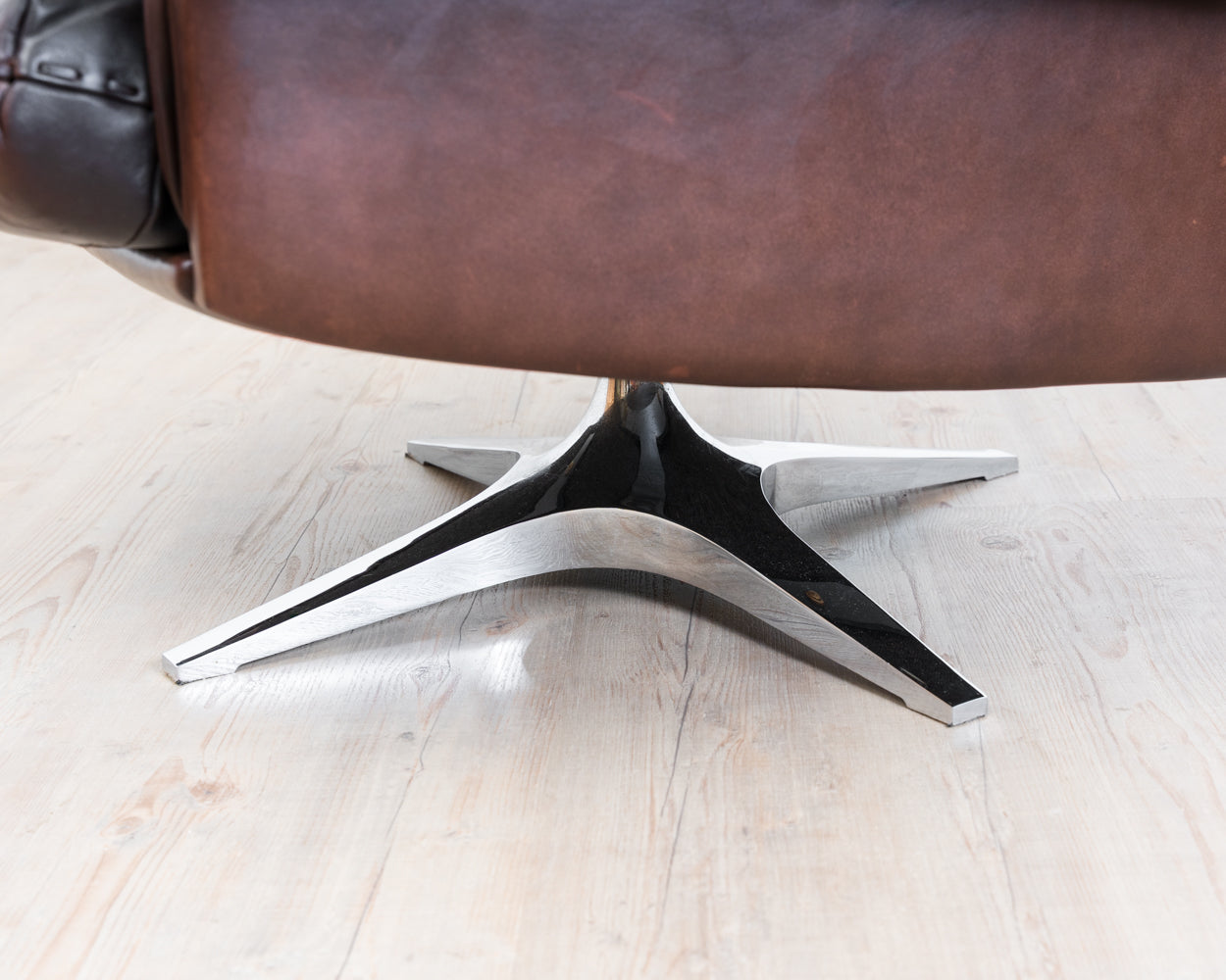 Fauteuil pivotant en cuir marron de De Sede, modèle DS 31, années 1960, vintage