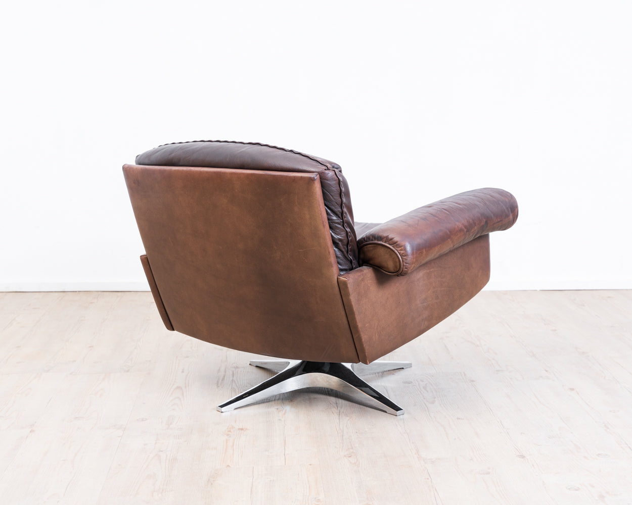 Fauteuil pivotant en cuir marron de De Sede, modèle DS 31, années 1960, vintage