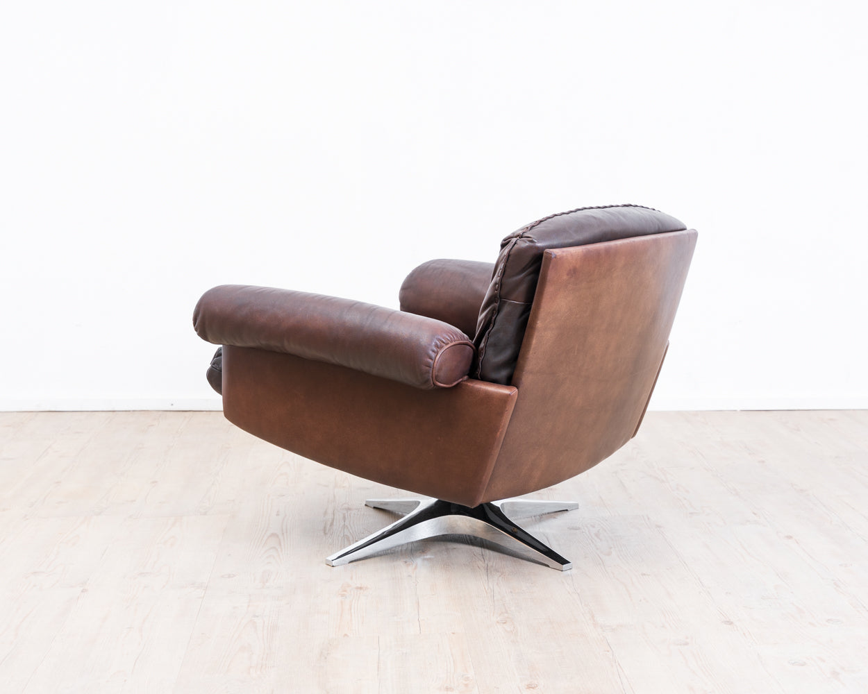 Fauteuil pivotant en cuir marron de De Sede, modèle DS 31, années 1960, vintage
