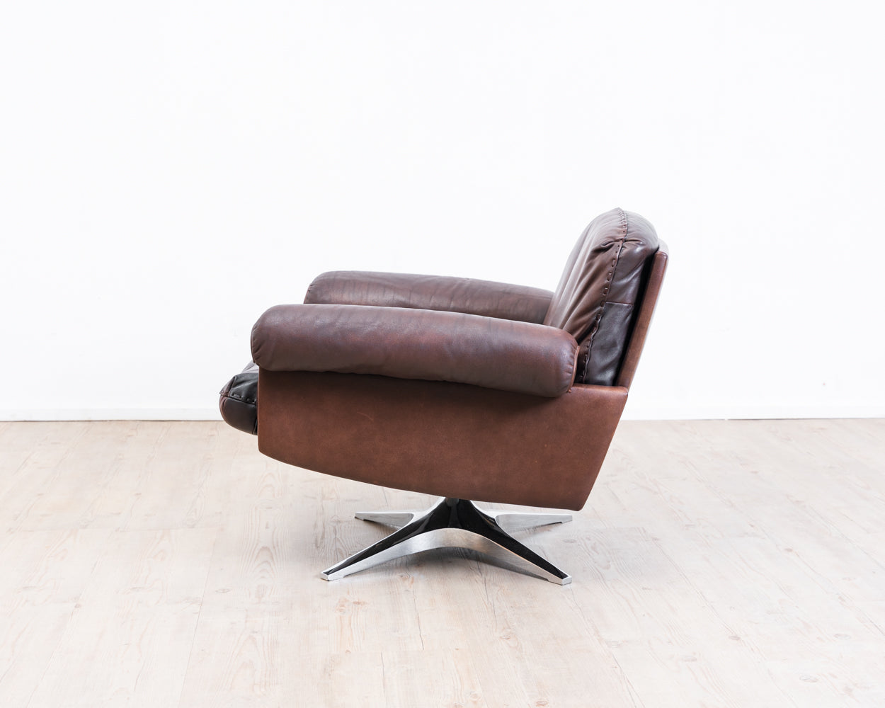 Fauteuil pivotant en cuir marron de De Sede, modèle DS 31, années 1960, vintage