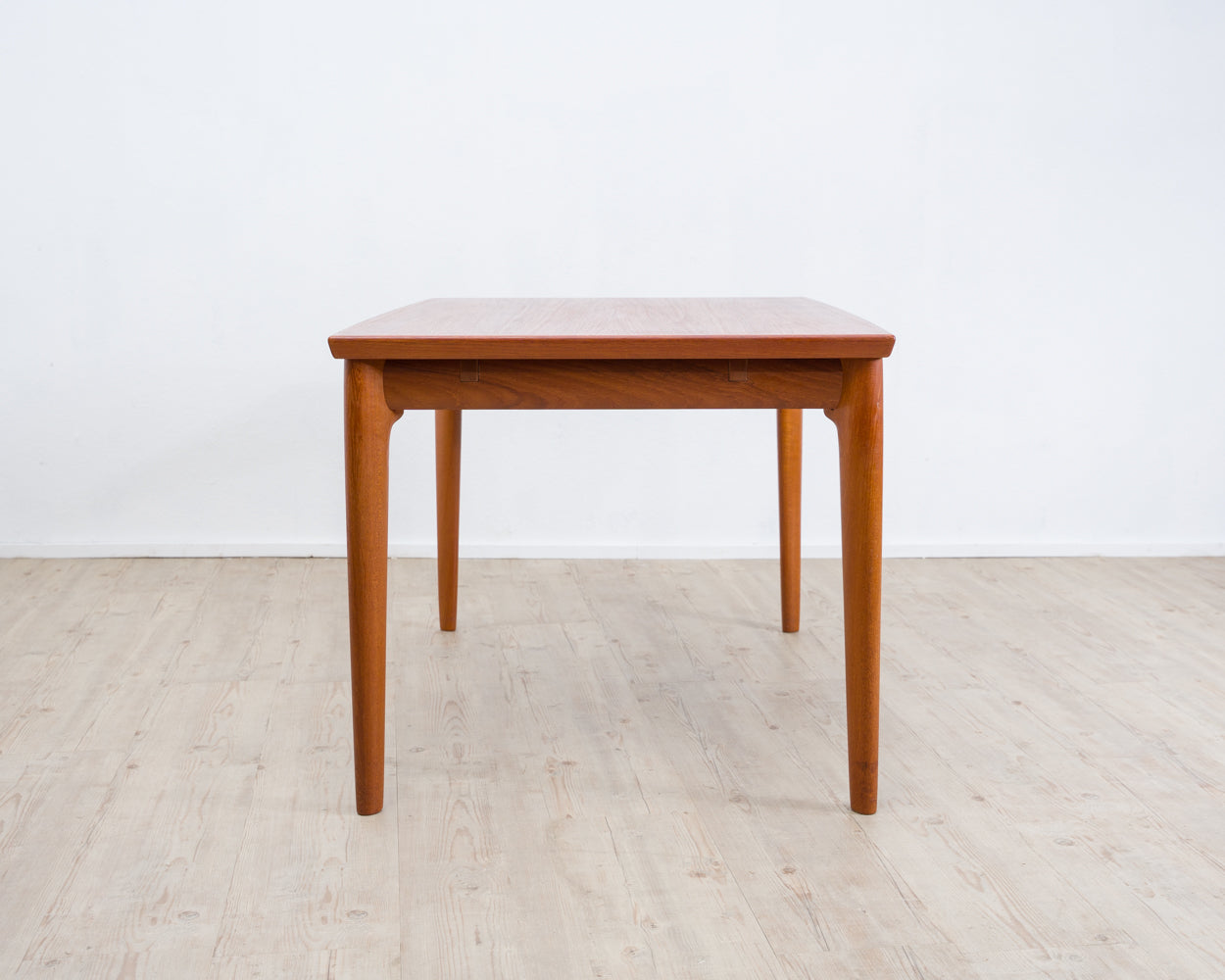 Teak dining table, Made in Denmark, by Glostrup, design Grete Jalk