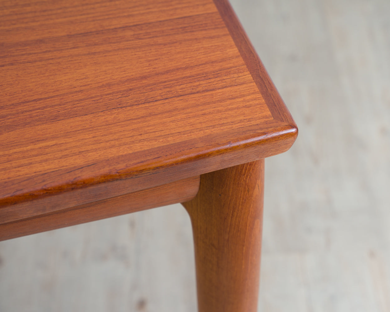 Teak dining table, Made in Denmark, by Glostrup, design Grete Jalk