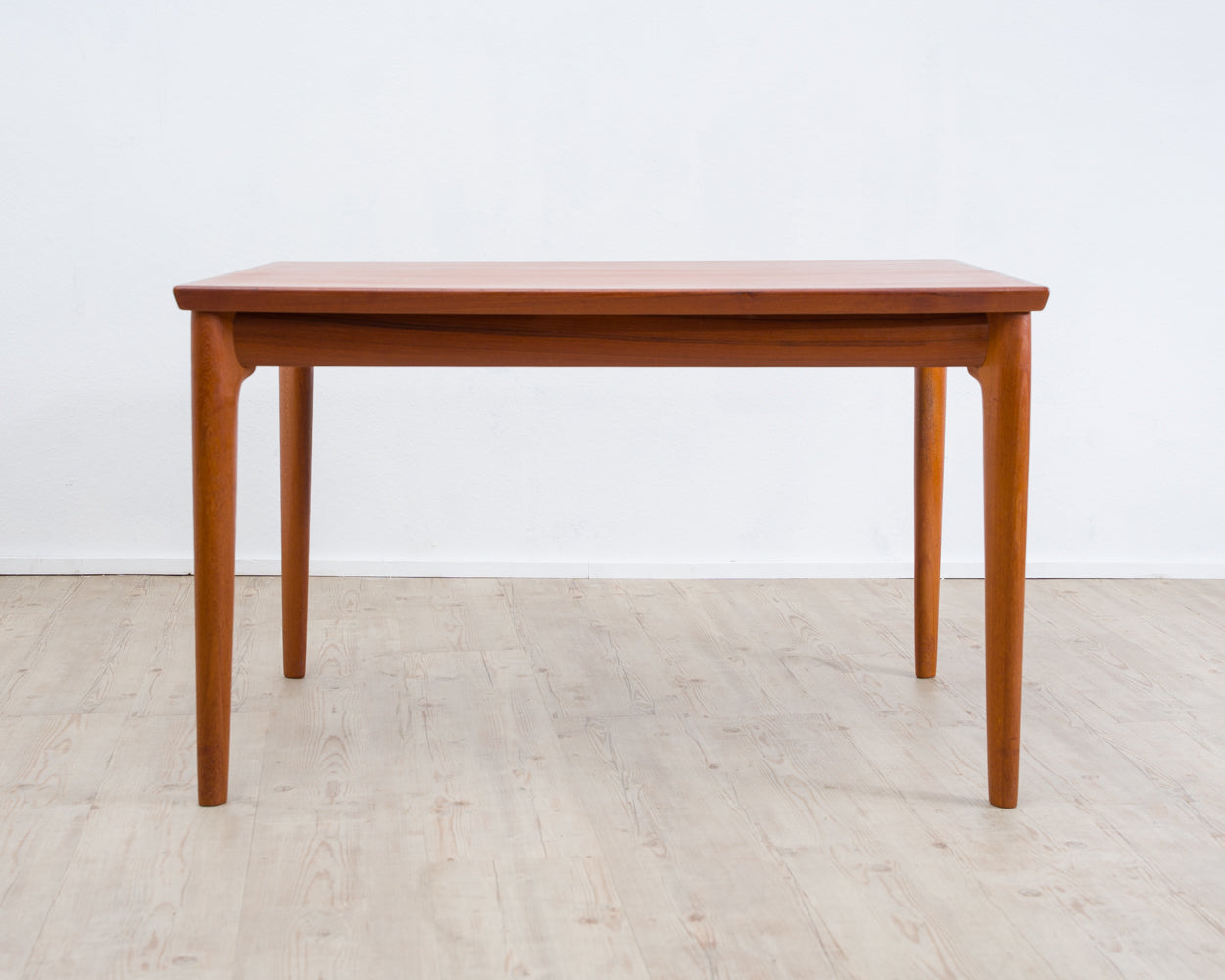 Teak dining table, Made in Denmark, by Glostrup, design Grete Jalk