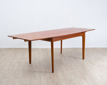 Teak dining table, Made in Denmark, by Glostrup, design Grete Jalk