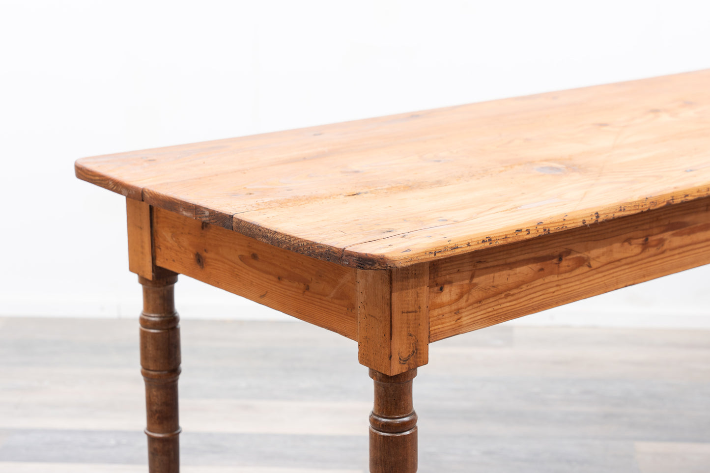 Très grande table de bistro,années 1930.