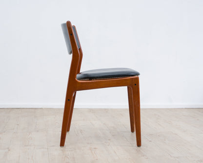 A Danish dining chair/chair. Teak, faux leather, manufacturer Glostrup