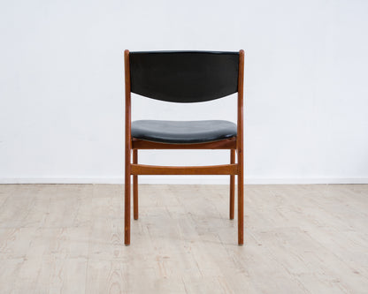A Danish dining chair/chair. Teak, faux leather, manufacturer Glostrup