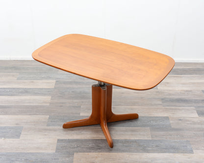 Esstisch/Couchtisch, mit höhenverstellbarer Funktion, aus Kirschholz, 70er Jahre