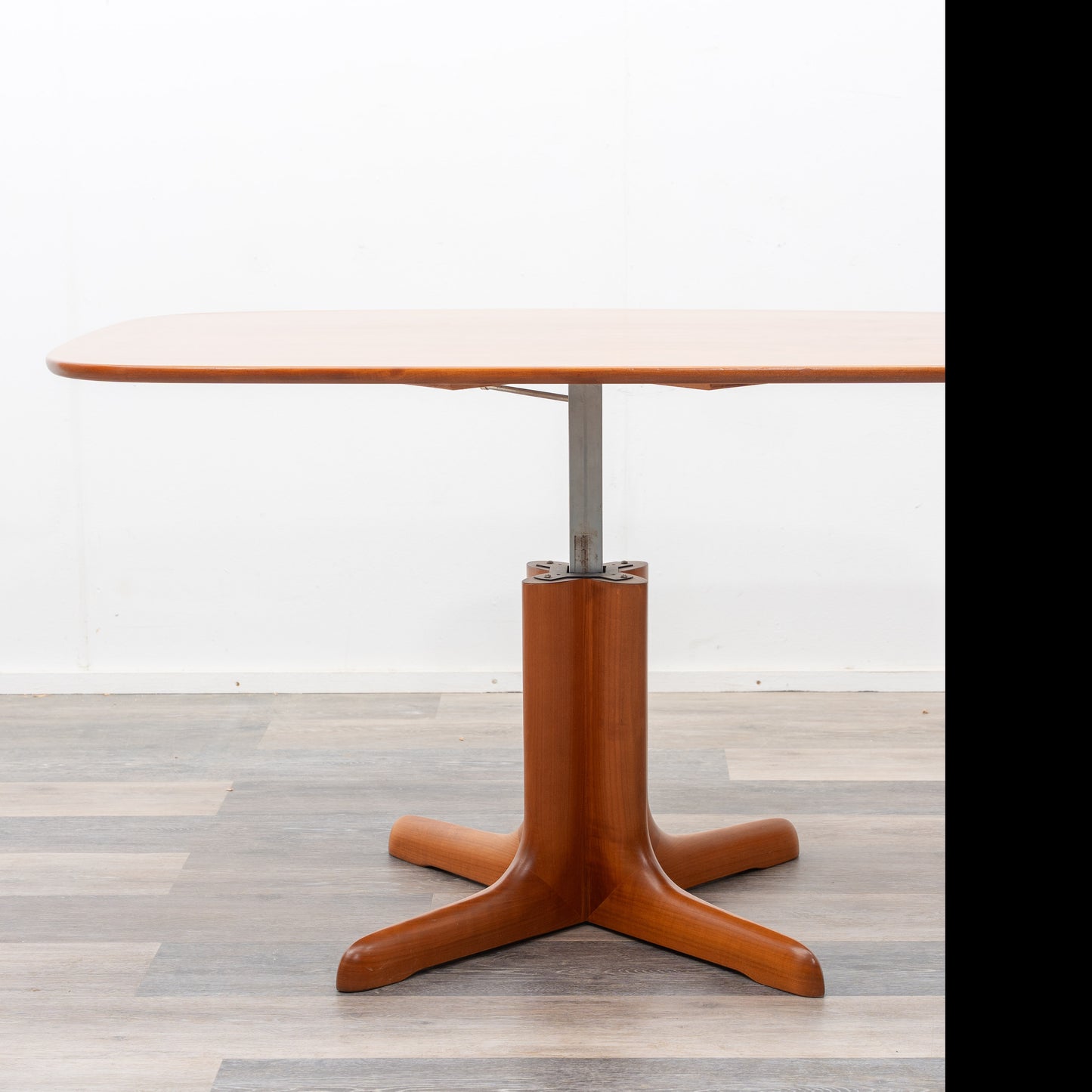 Esstisch/Couchtisch, mit höhenverstellbarer Funktion, aus Kirschholz, 70er Jahre