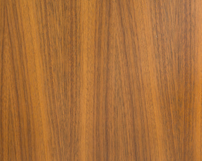 Zweitürige Kommode in Nussbaum aus den 60er Jahren mit schönem Furnierbild.