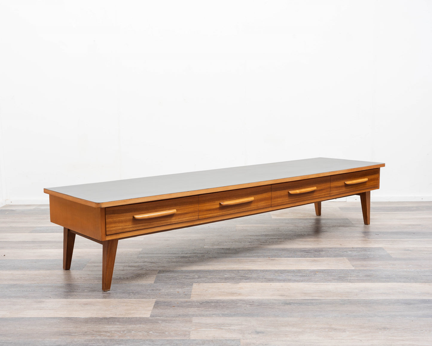 Meuble bas des années 1950 avec surface Resopal