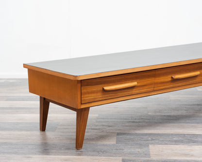 Meuble bas des années 1950 avec surface Resopal